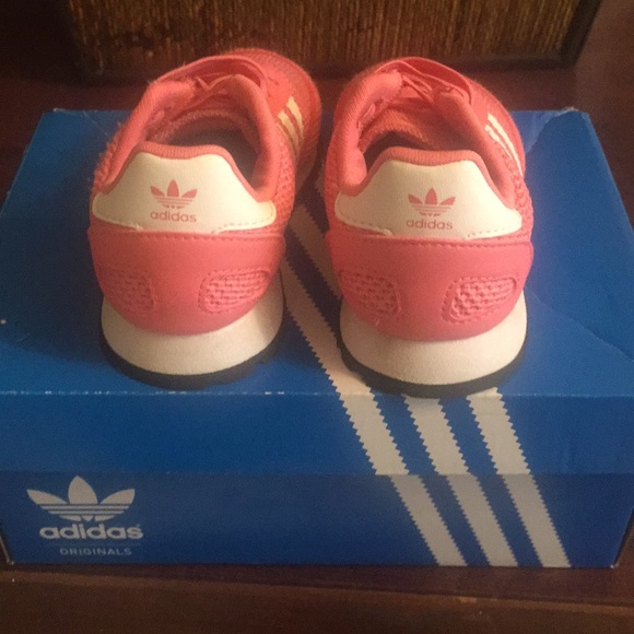 Adidas Size 7K (toddler girl) - Picture 5 of 7